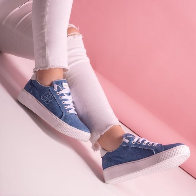 Classic Casual Sneakers - Image 2