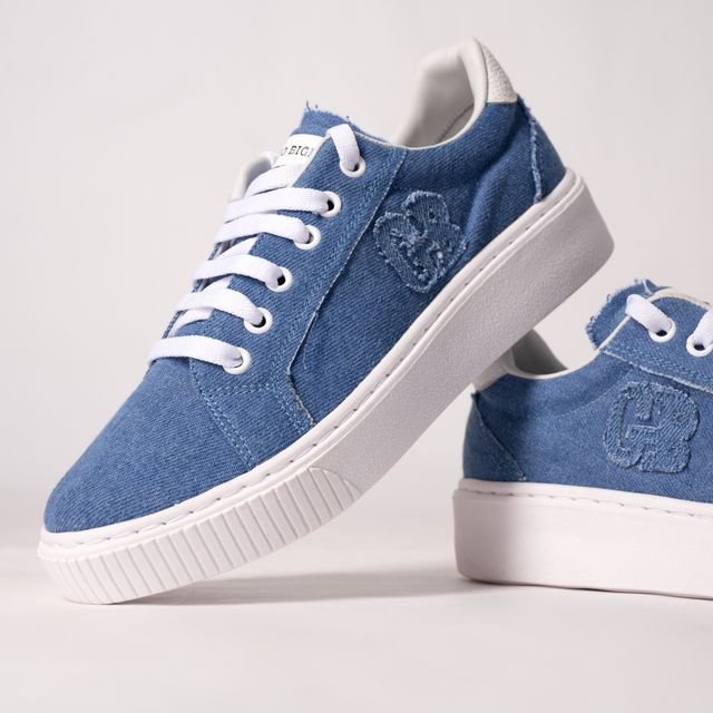 Classic Casual Sneakers